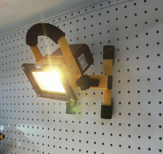 Synergy 21 LED AKKU Baustrahler 10W zub. Magnetfüsse