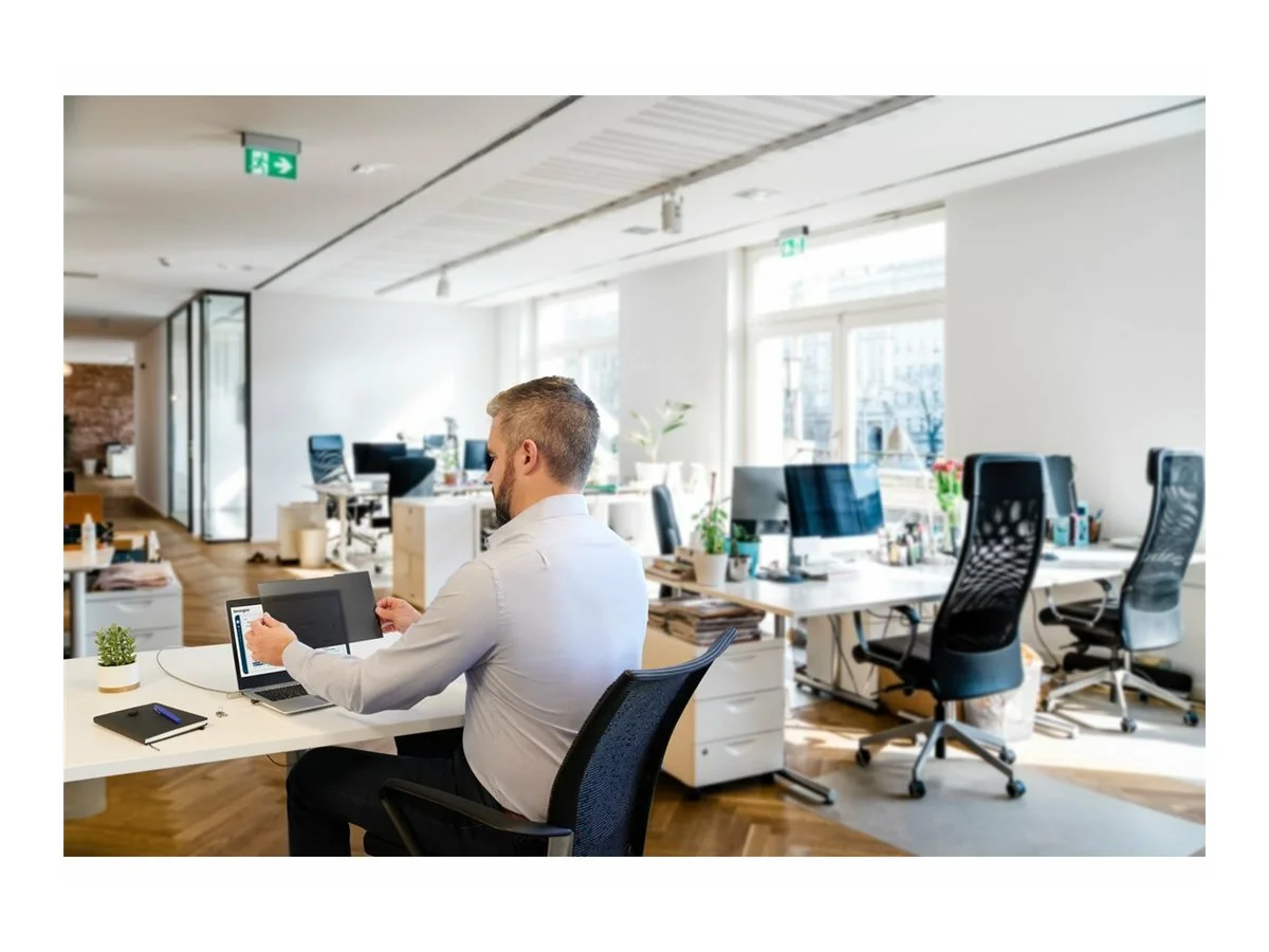 KENSINGTON MagPro Privacy 39,62cm Laptop