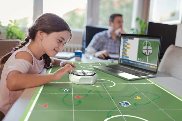 iRobot Root Adventure Pack " Coding with Sports " - Programmieren und Fußball