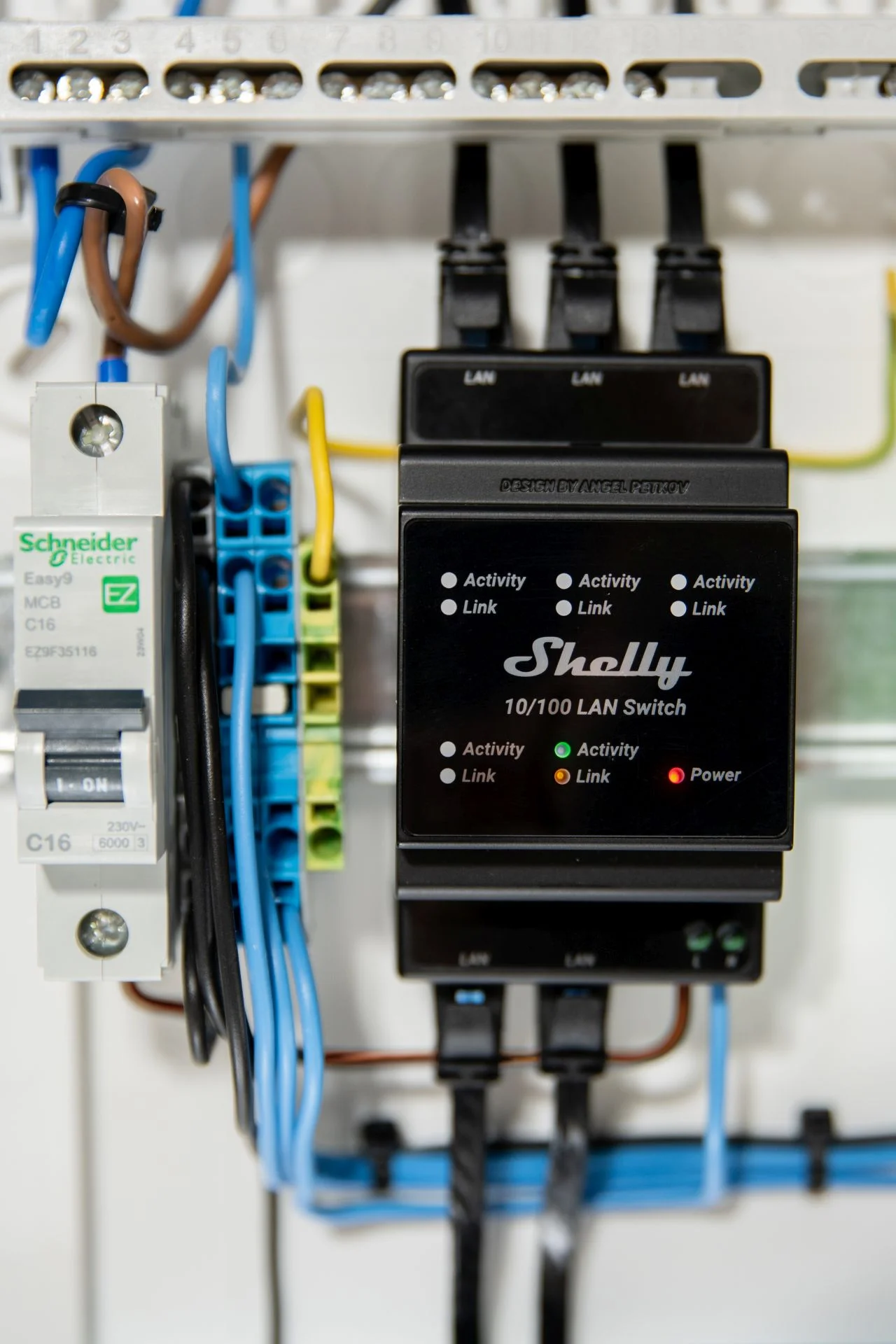 Shelly · Hutschiene · " LAN Switch" · 5 Ports · 10/100 Mbit