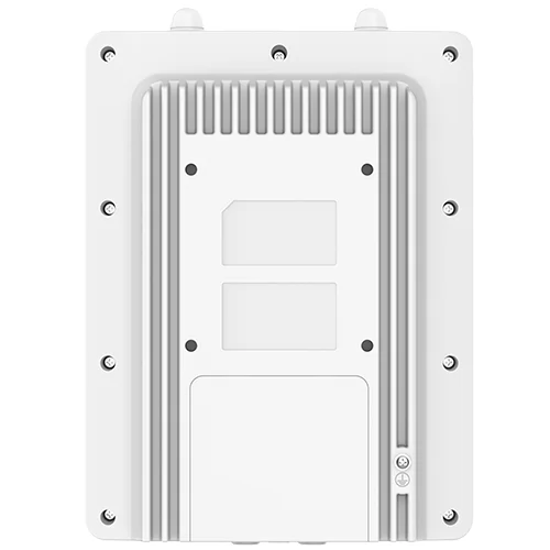 Grandstream GWN7670LR ist ein Wi- Fi 7-Access Point/Bridge mit großer Reichweite und Dualband-Technologie