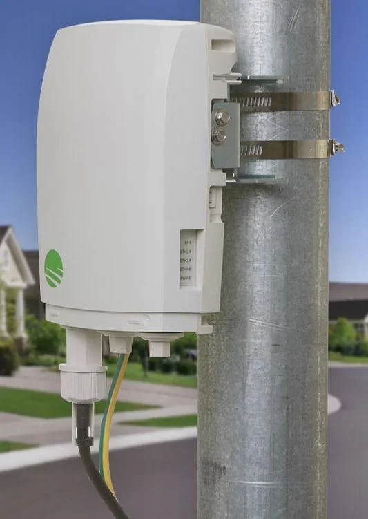 Siklu Punkt zu Multi Punkt 60GHz Richtfunk Client AP mit 2x POE Out Funktion, TU