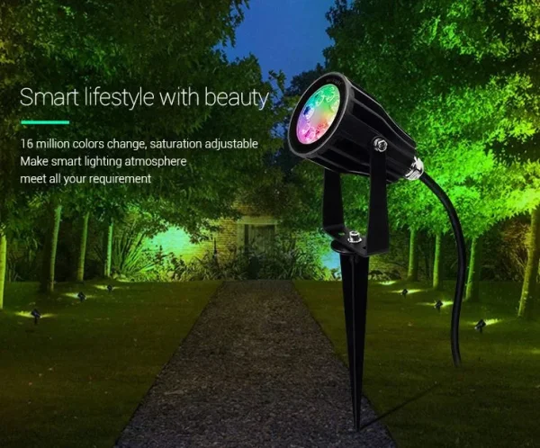 Synergy 21 LED Garten Lampe 6W RGB-WW (RGB-CCT) mit Funk und WLAN IP65 230V *Milight/Miboxer*
