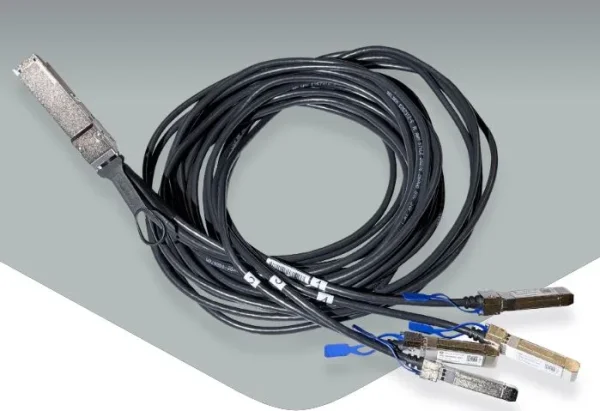 Mikrotik Zubehör QSFP56 200G Break out cable to 4 x 50G, 3m, DQ+BC0003-DS+
